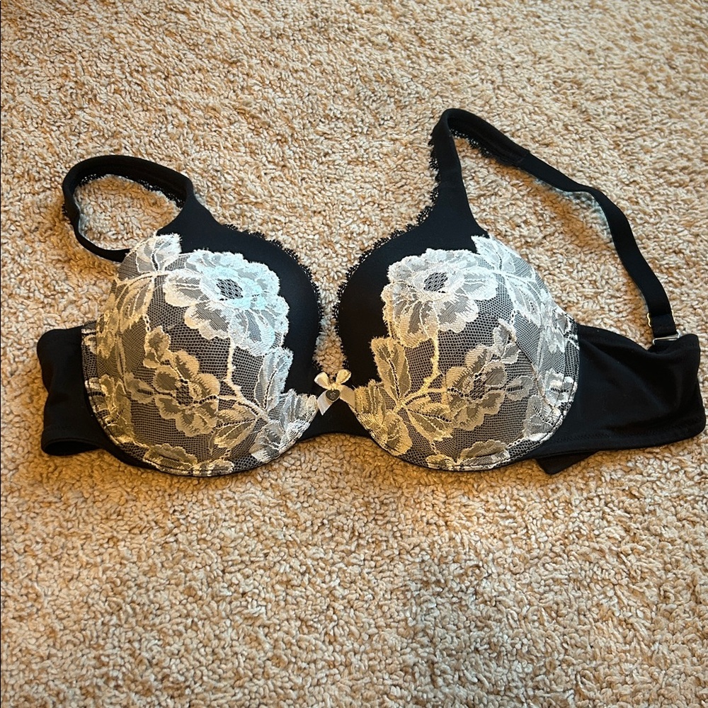 Brand new Victorias Secret Perfect Coverage bra